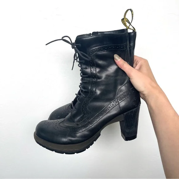 Dr martens regina sales
